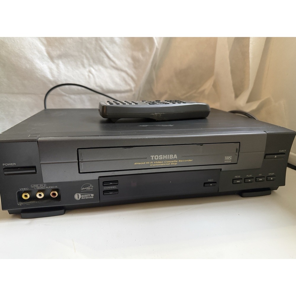 Toshiba Black VHS VCR with Remote